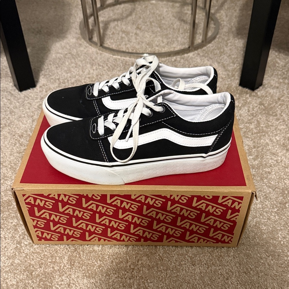 Vans Classic Black and White Low-Tops